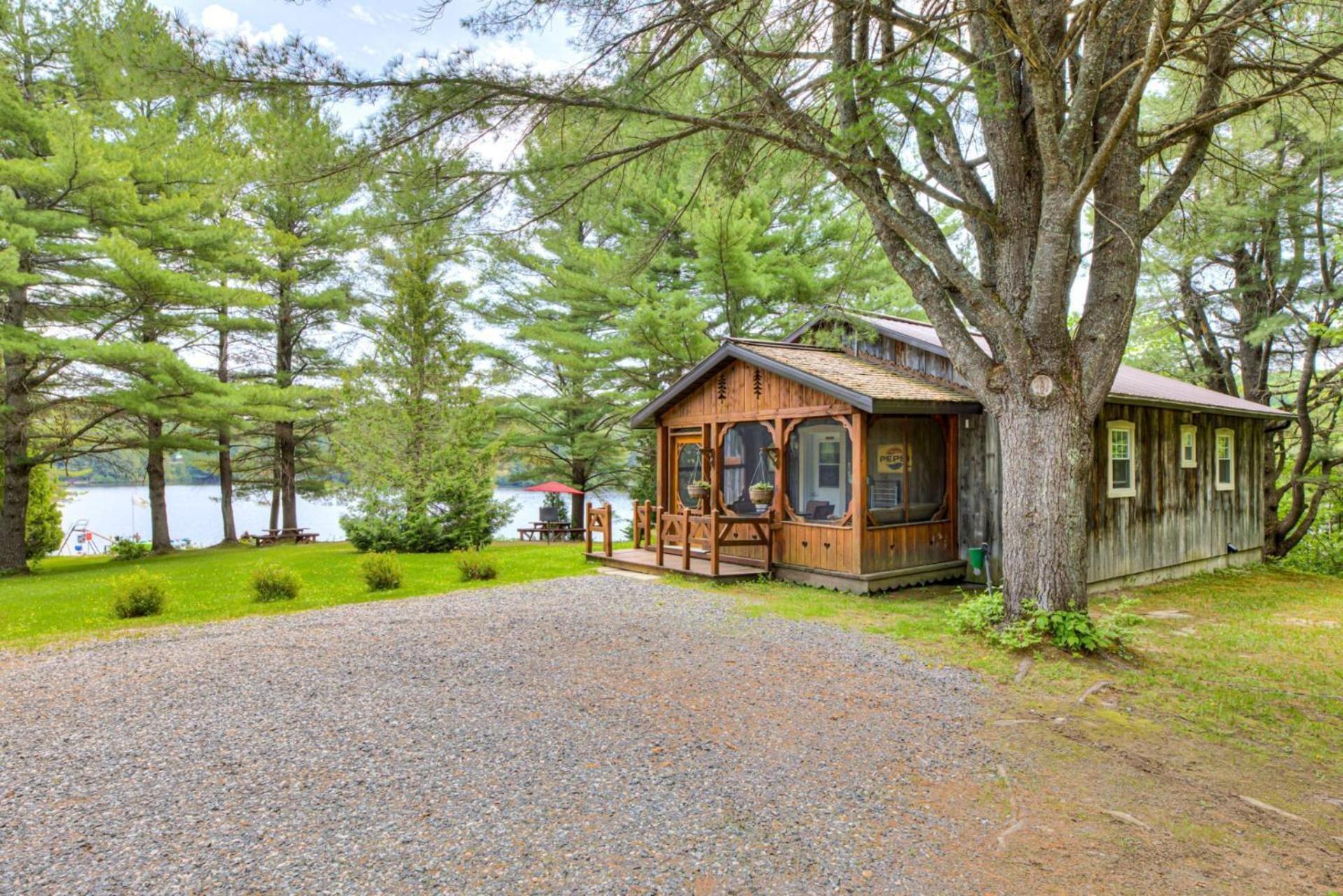 Domaine Chalets Des Pins Rawdon Buitenkant foto